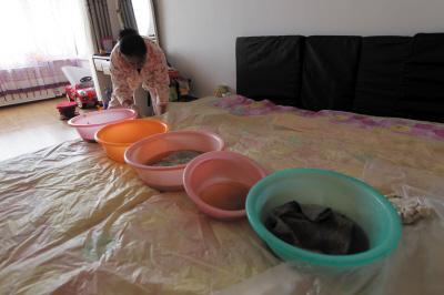 延川楼上漏水，住户失联，小区没物管，业主维权难！律师来支招……